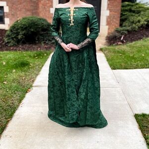 Alicent Hightower green dress
